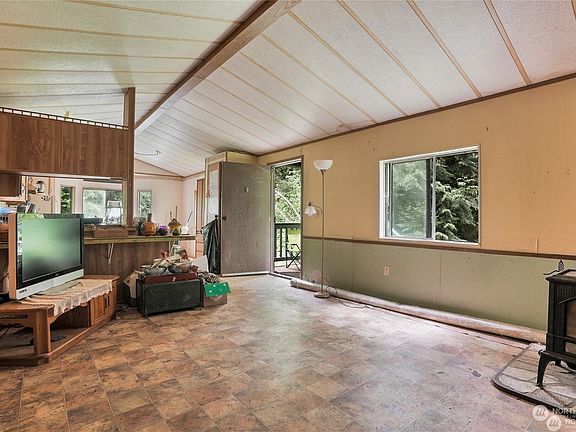 4th image of 14905 346th Avenue NE