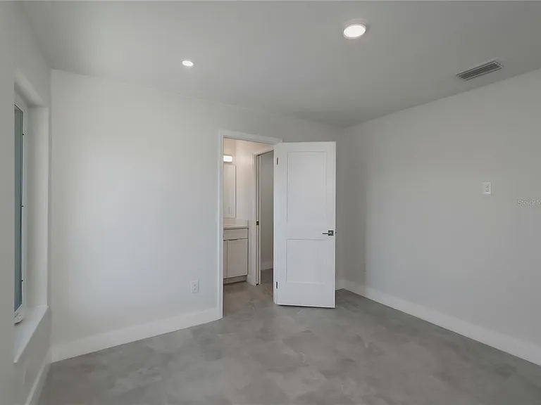 310 Hibiscus St #B — Photo 37