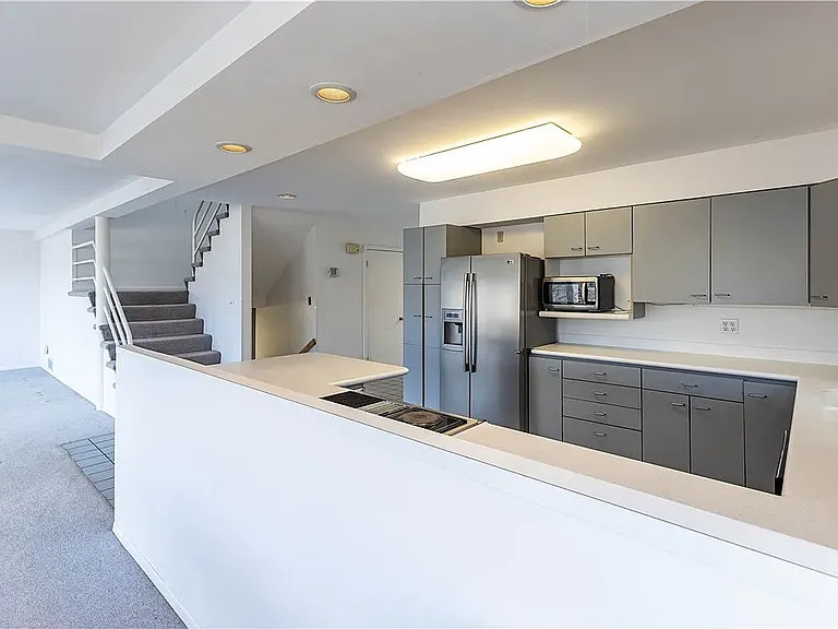 7520 Spectrum Way — Photo 21