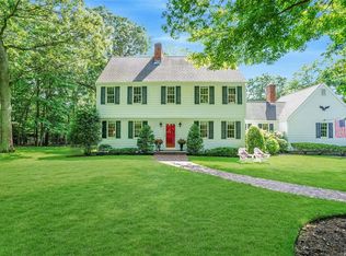 36 Mount Grey Rd, Setauket, NY 11733