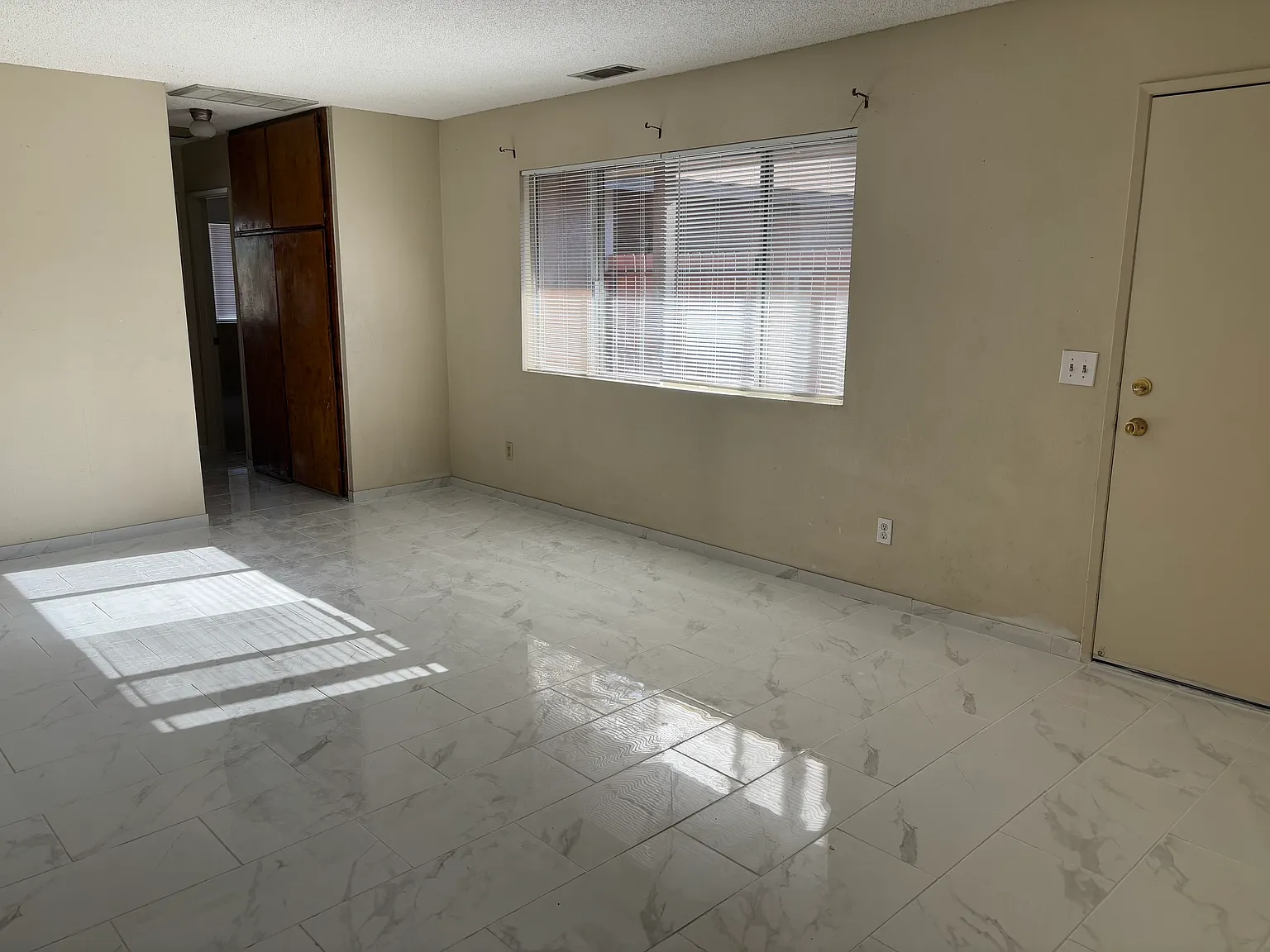 2 bed, 1059 sqft, $1,800 — Photo 4