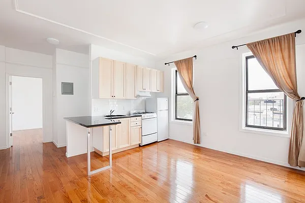 Rented by Engel and Volkers Brownstone Brooklyn | media 9