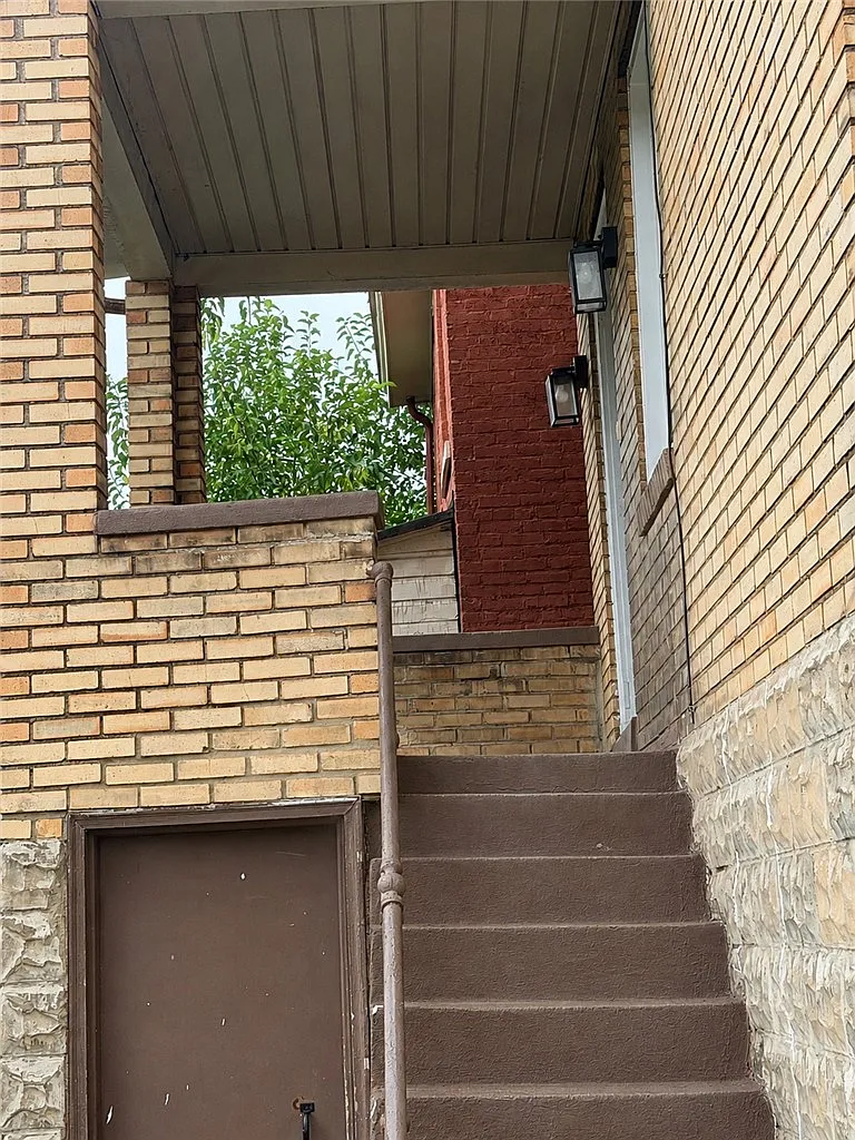 2 bed, 1140 sqft, $1,550 — Photo 2