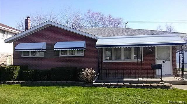 1st image of 21729 Stephens St