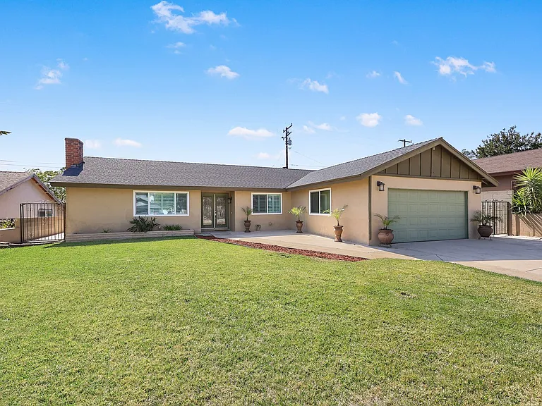 1641 Maywood Ave — Photo 3