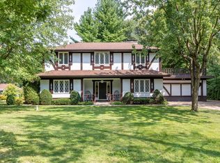 3N465 Woodland Ave, West Chicago, IL