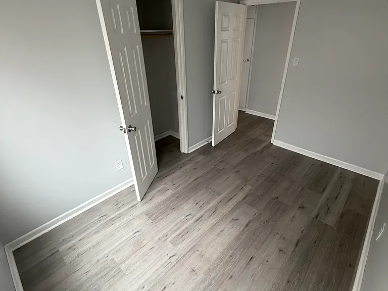 1726 Hosmer Ln — Photo 14