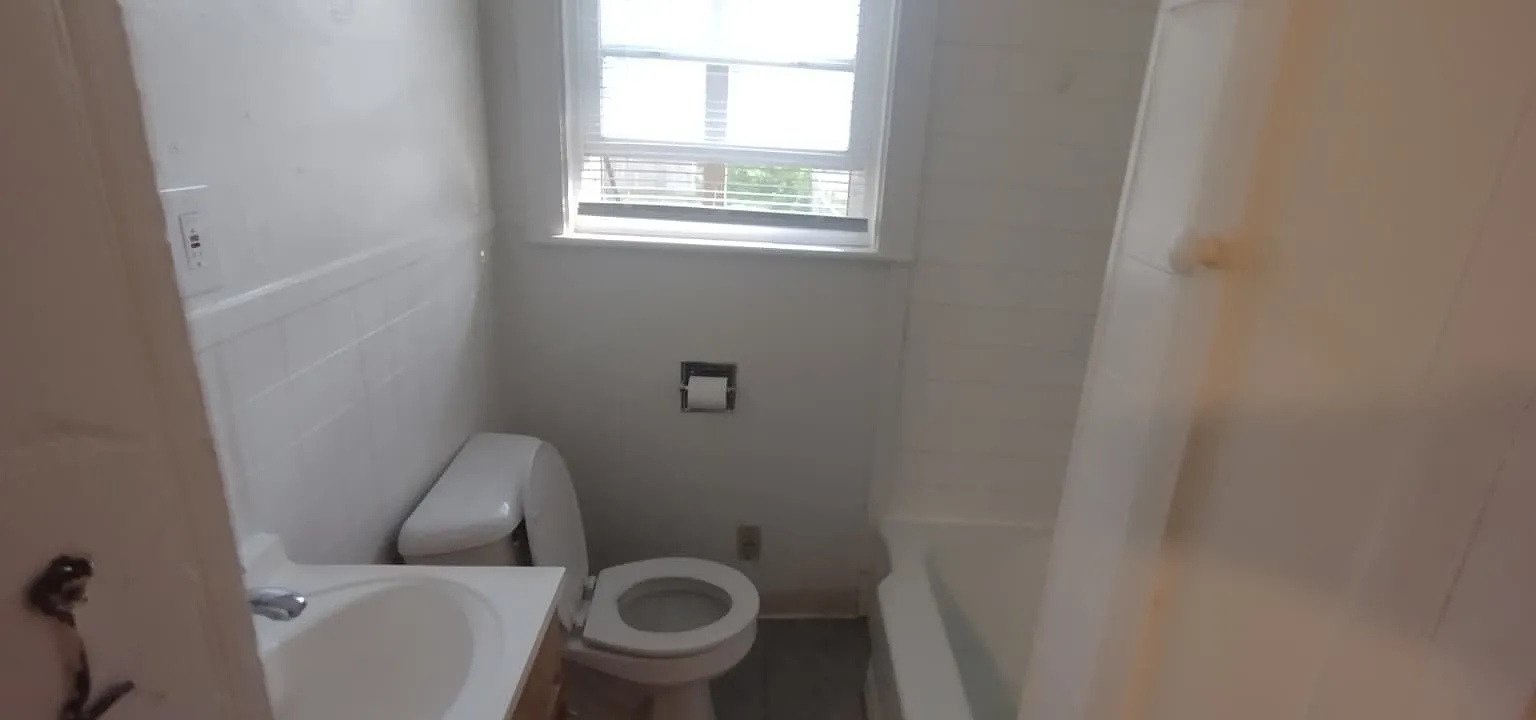 2 bed, $1,400 — Photo 1