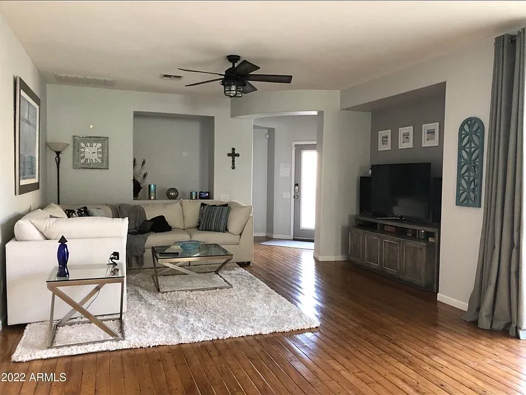 941 E Cherry Hills Dr — Photo 6