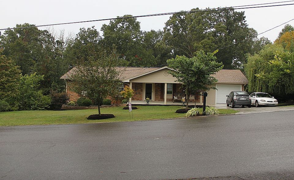 1st image of 595 Brentwood Dr