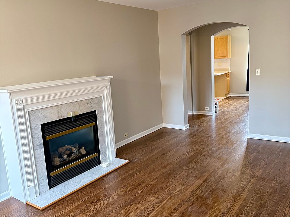 Living room to dining room