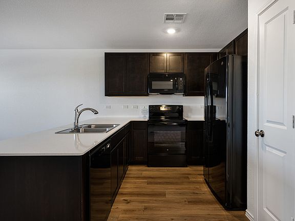 4th image of 1131 Largemouth Ln