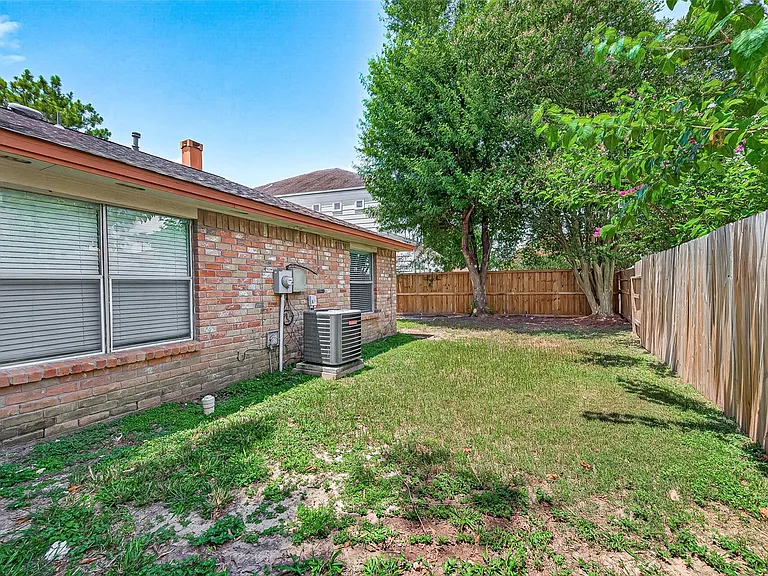 19942 Great Elms Dr — Photo 28