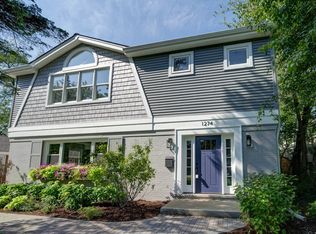 1274 Cavell Ave, Highland Park, IL