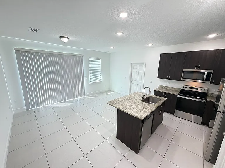 2481 San Filippo Dr SE — Photo 26