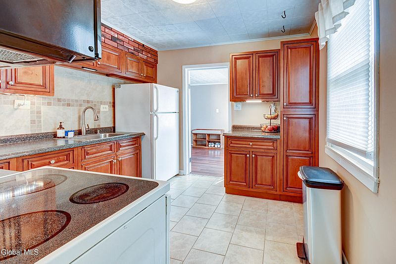 4th image of 1074 Palazini Drive