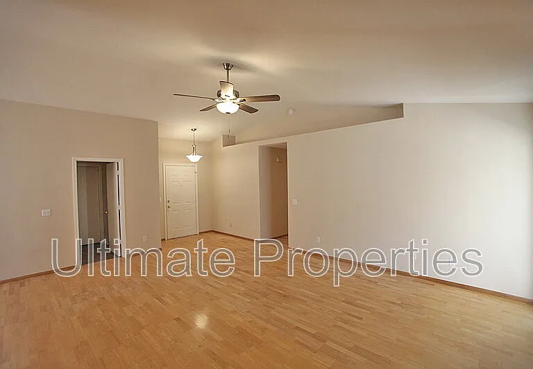 1225 E Harvard Ave — Photo 2