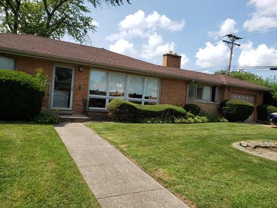 8340 Tripp Ave, Skokie, IL, 60076