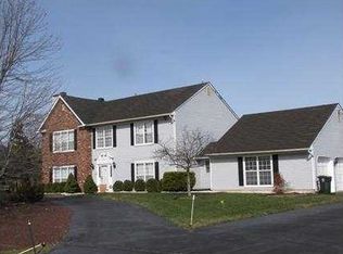 19 Ridings Pkwy, Princeton, NJ 08540