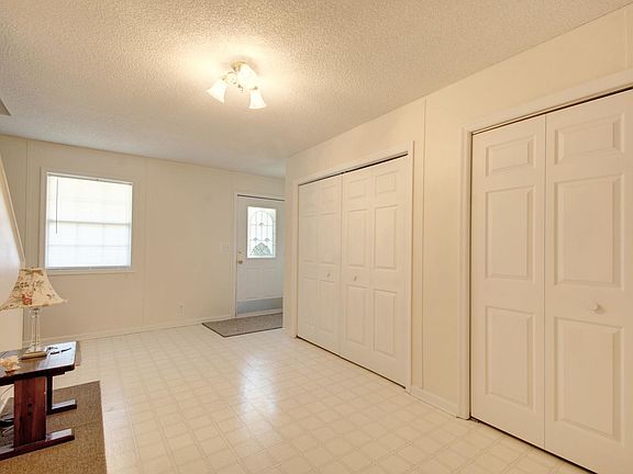 2nd image of 206 Paradise Marsh Cir