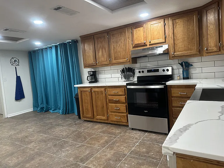 2385 Leonard Rd — Photo 14