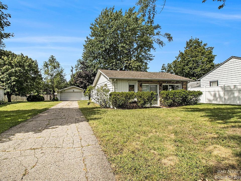1st image of 2150 Bradley Ave