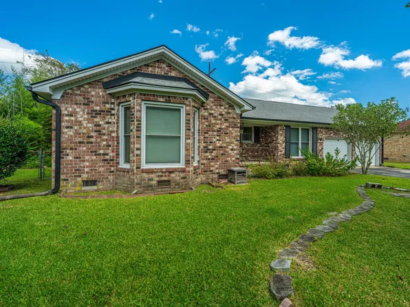66 Lighthouse Dr, Goose Creek, SC 29445