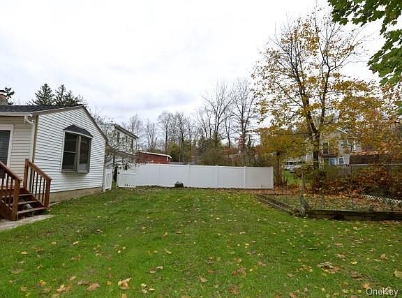 4th image of 97 Clubhouse Dr