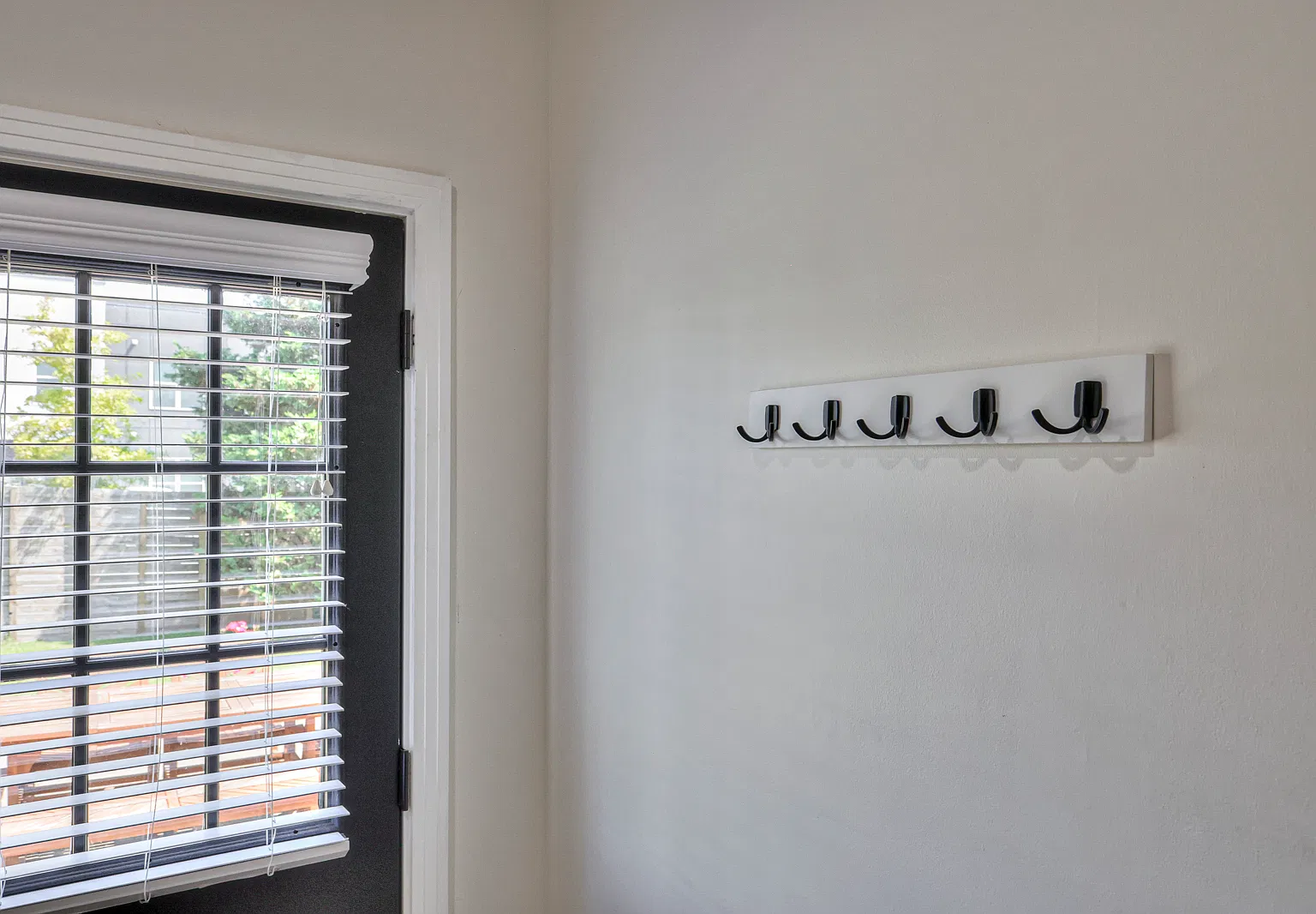 Studio, 450 sqft, $1,650 — Photo 2