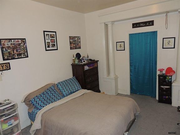 5th image of 929 Linden Ave