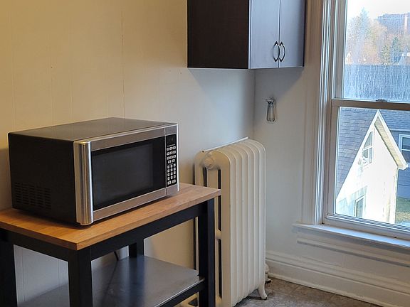 2nd image of 1111 5th Ave NW APT 2
