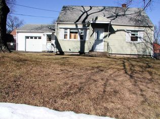 14 Glen Albyn St, Springfield, MA 01104