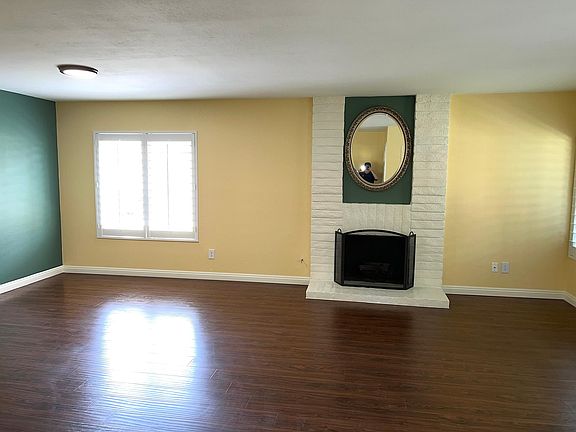 4th image of 2230 Portola Ln