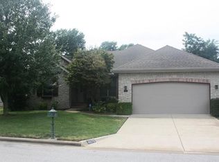 4679 S Shady Lake Ct, Springfield, MO 65810