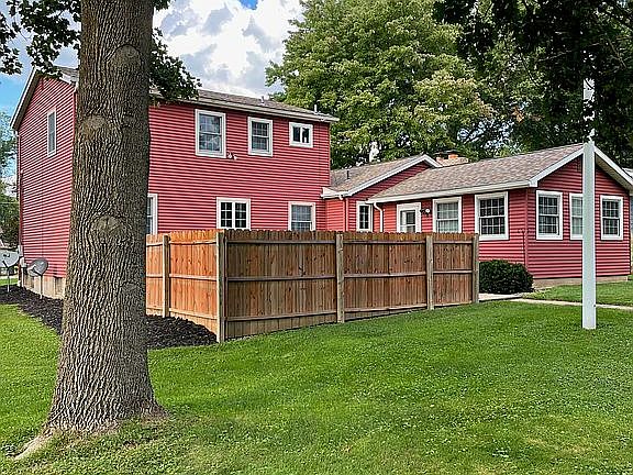 3rd image of 50 Curtis Ave