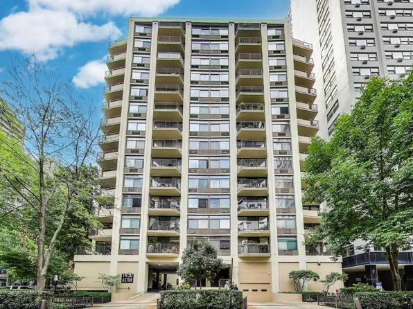 1450 N Astor St APT 11D, Chicago, IL 60610