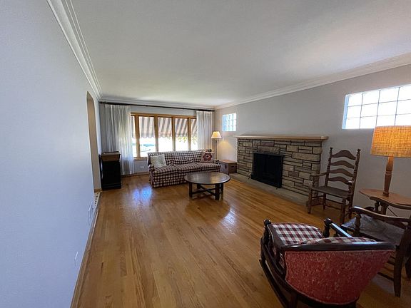 5th image of 9351 S Country Club Dr