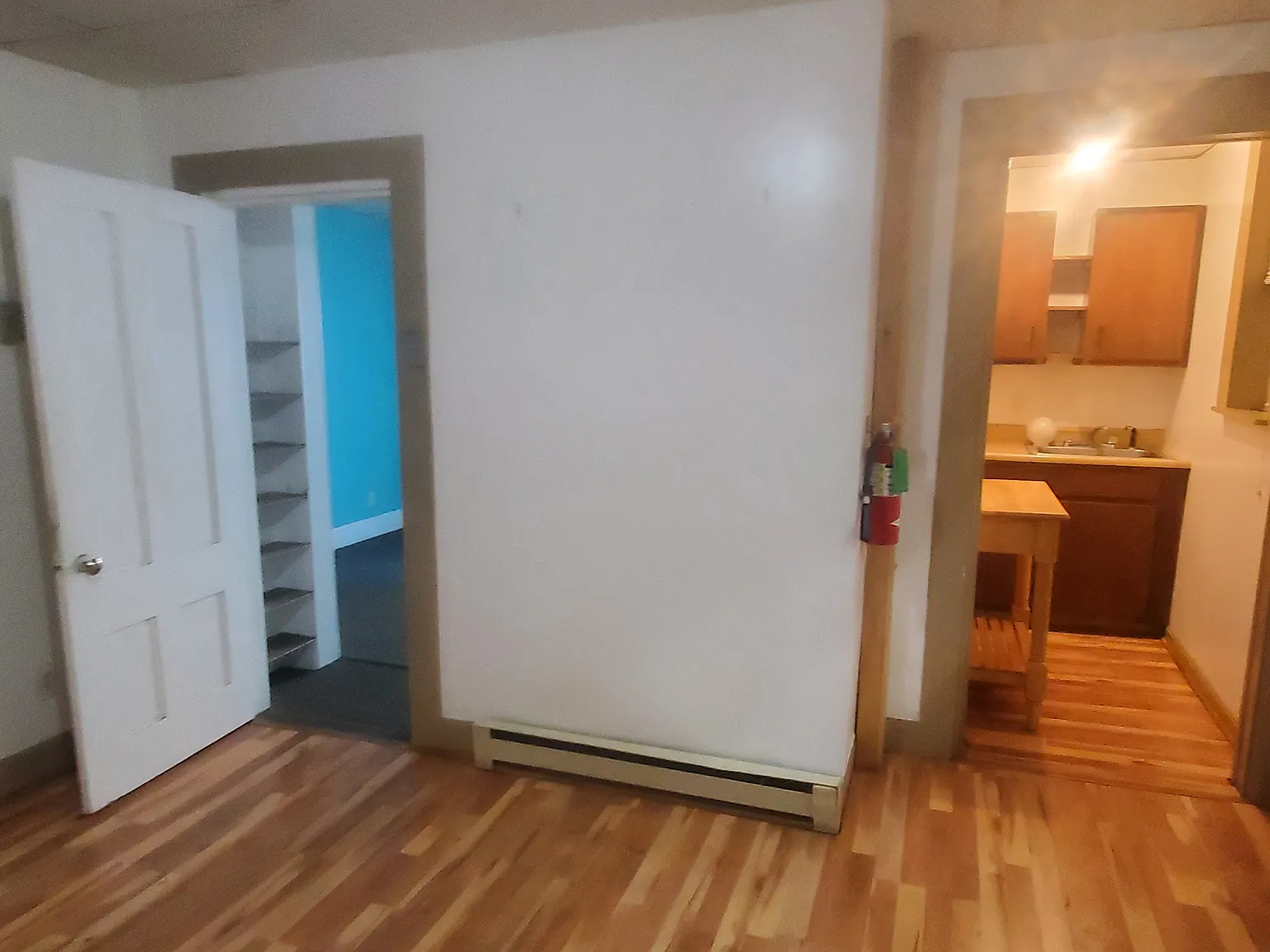 Studio, $800 — Photo 2