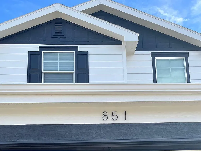 851 Willow Dr — Photo 2