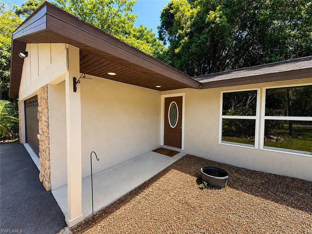 3 bed, 2.0 bath, 1532 sqft, $3,000 — Photo 3