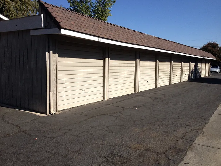 1025 W Mesa Ave — Photo 13