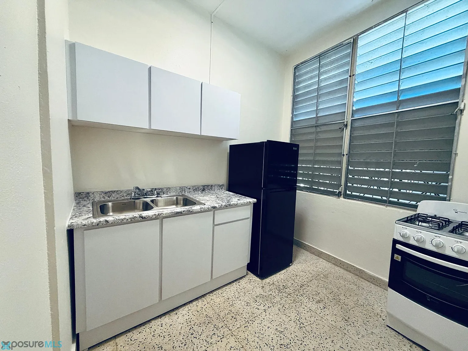 854 Calle Esteban Gonzalez — Photo 2