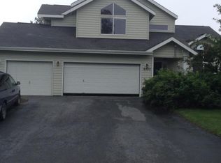 9522 Kavik St, Anchorage, AK 99502