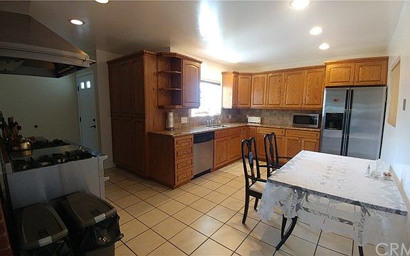 5th image of 2158 W Crestwood Ln