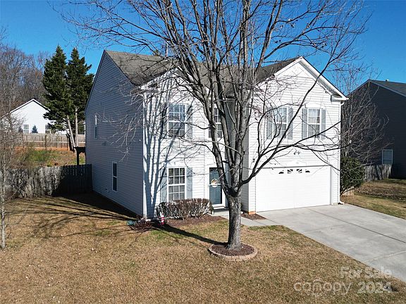 3rd image of 156 Boiling Brook Dr