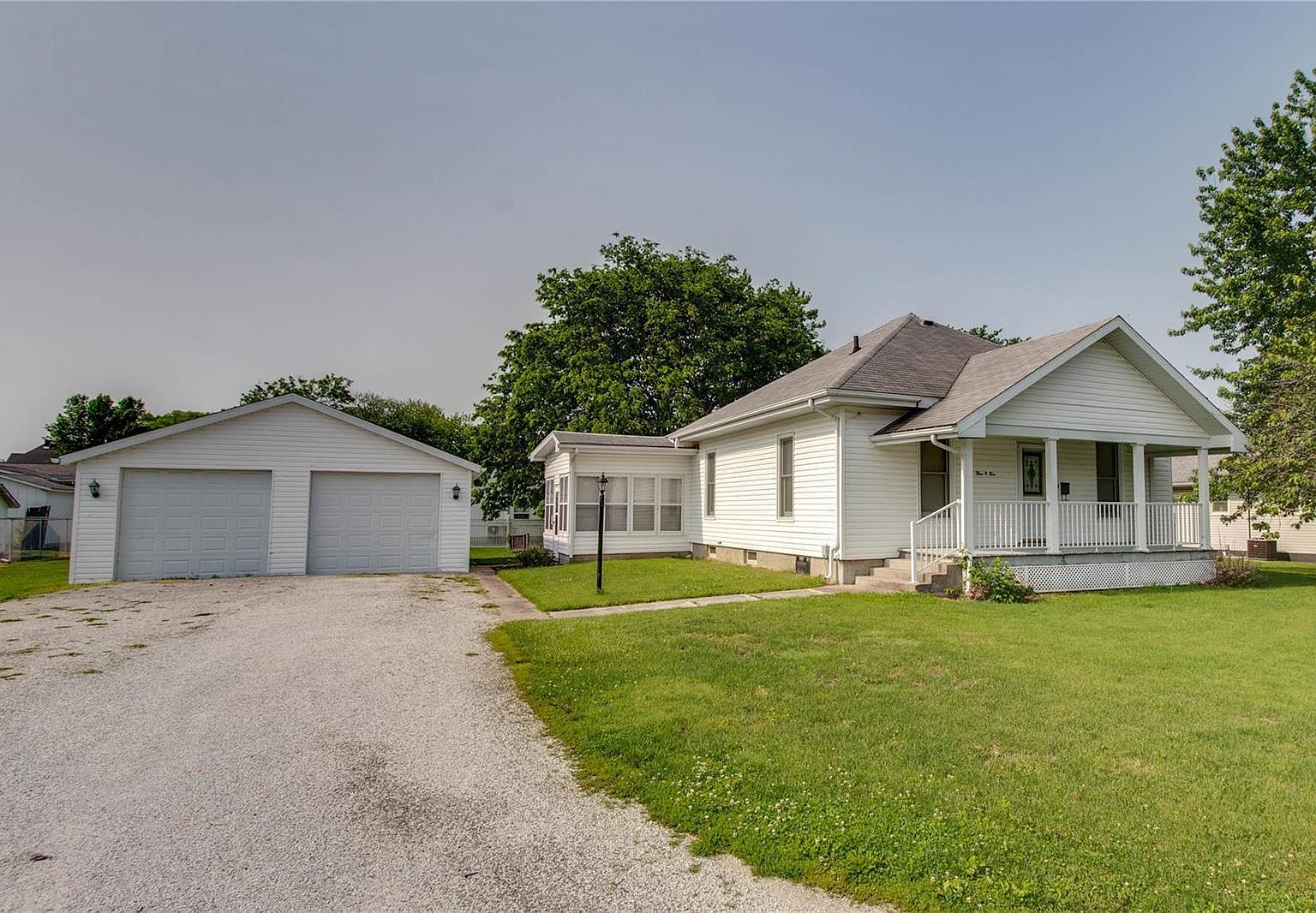 304 Fremont St, Jerseyville, IL 62052 Zillow