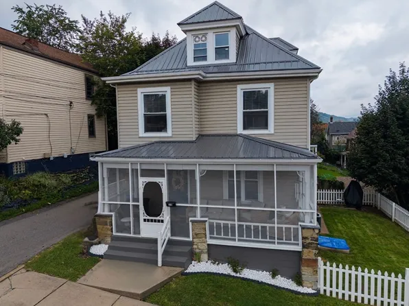 510 Wood St, Coraopolis, PA 15108