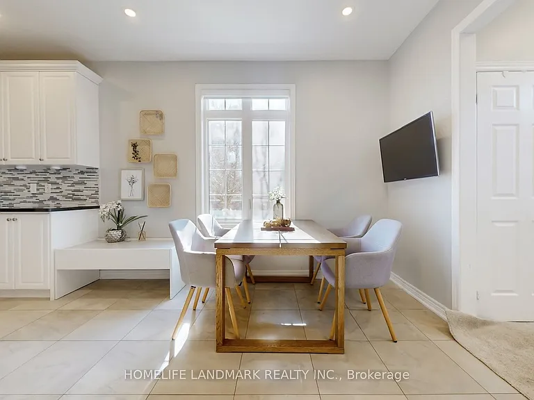 13 Woodway Ln — Photo 17