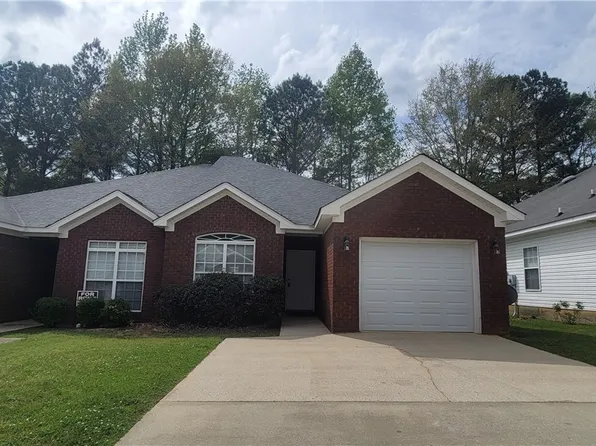 6704 Covington Villas Dr, Tuscaloosa, AL 35405