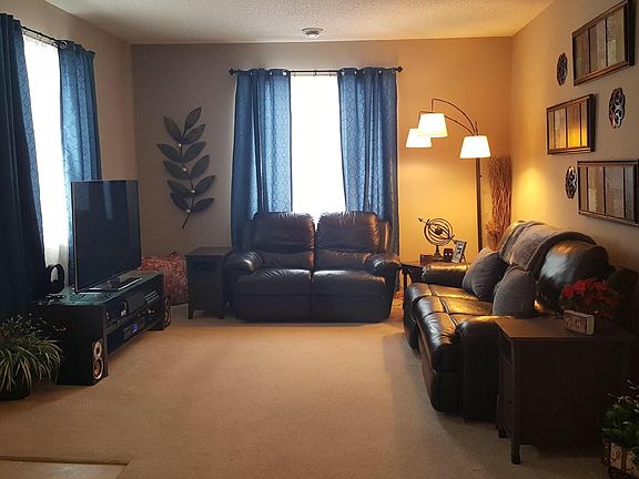 3rd image of 493 Tamarack Trl